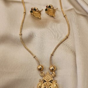 Antique Lakshmi Pendant Necklace Set VN08
