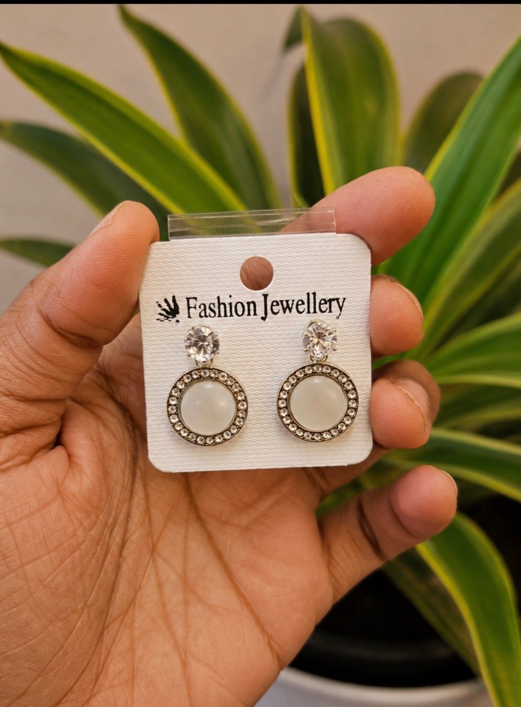 White Pearl Crystal Round Earrings – ST09 White Pearl Crystal Round Earrings | MRJA Vastrahara